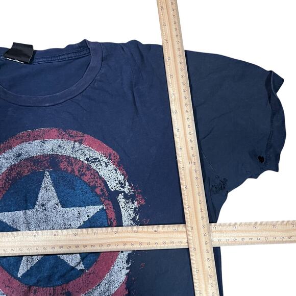 Marvel L Captain America Distressed Graphic Tee Navy Blue Retro Comic Shirt - Picture 4 of 4